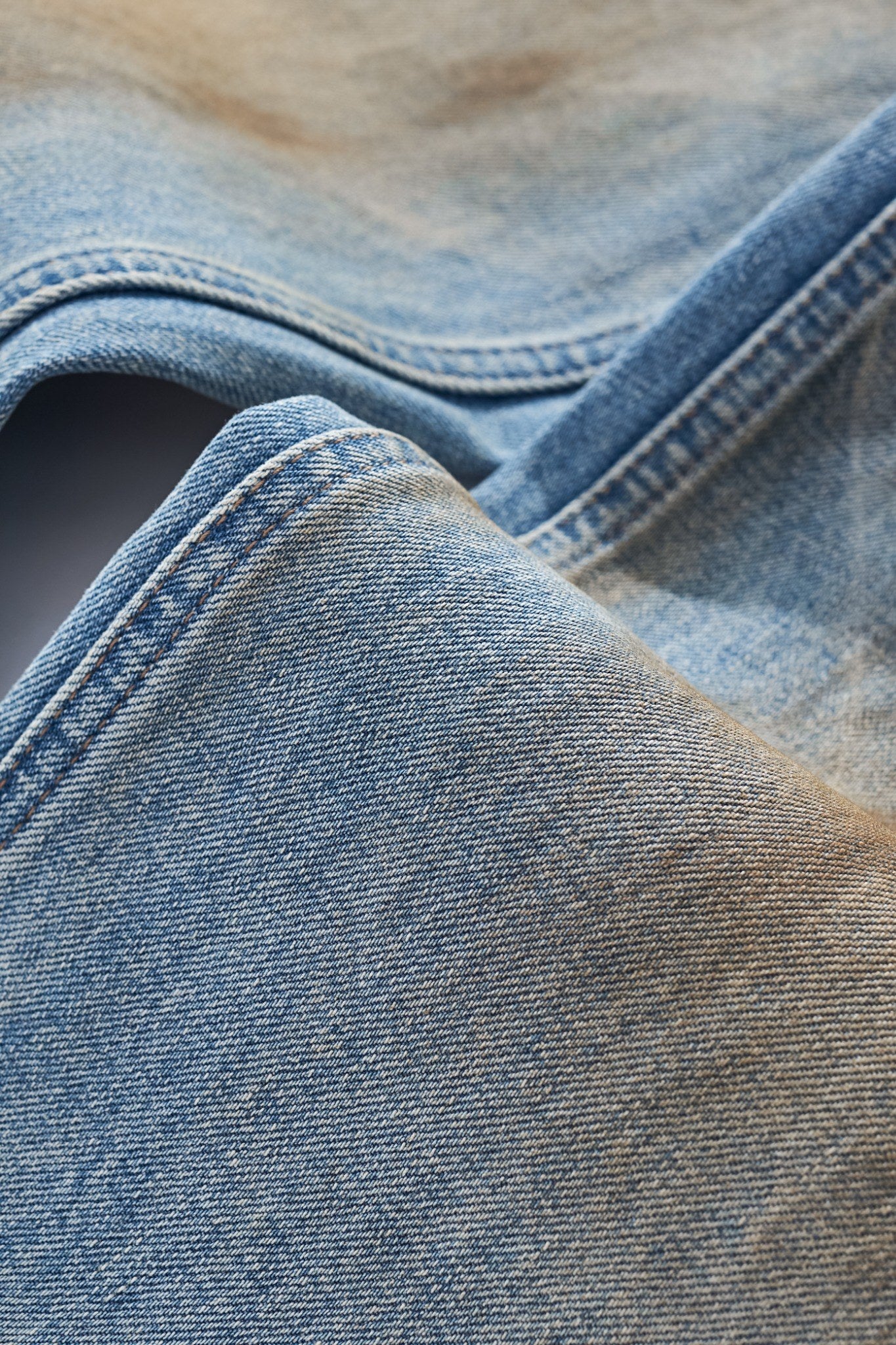 LÉVITER &amp; Souvenir Baggy Jeans