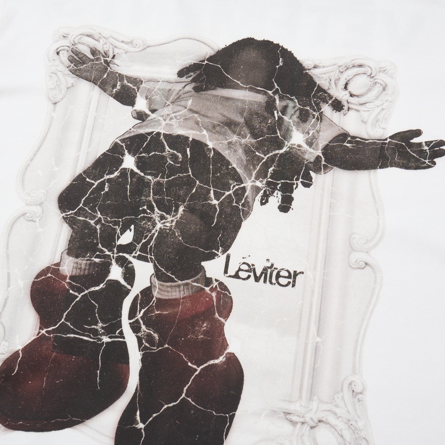 LÉVITER Floating Tee