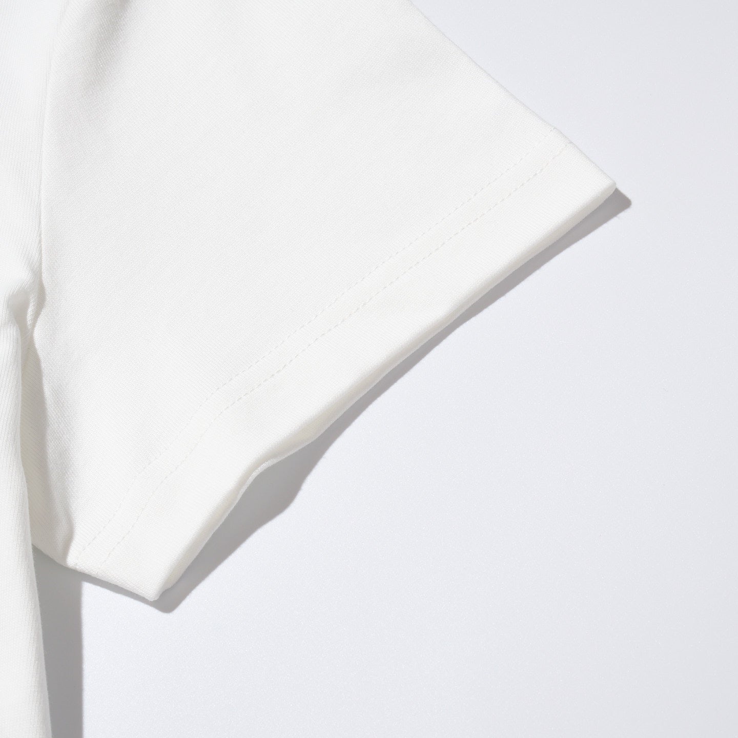 LÉVITER Floating Tee