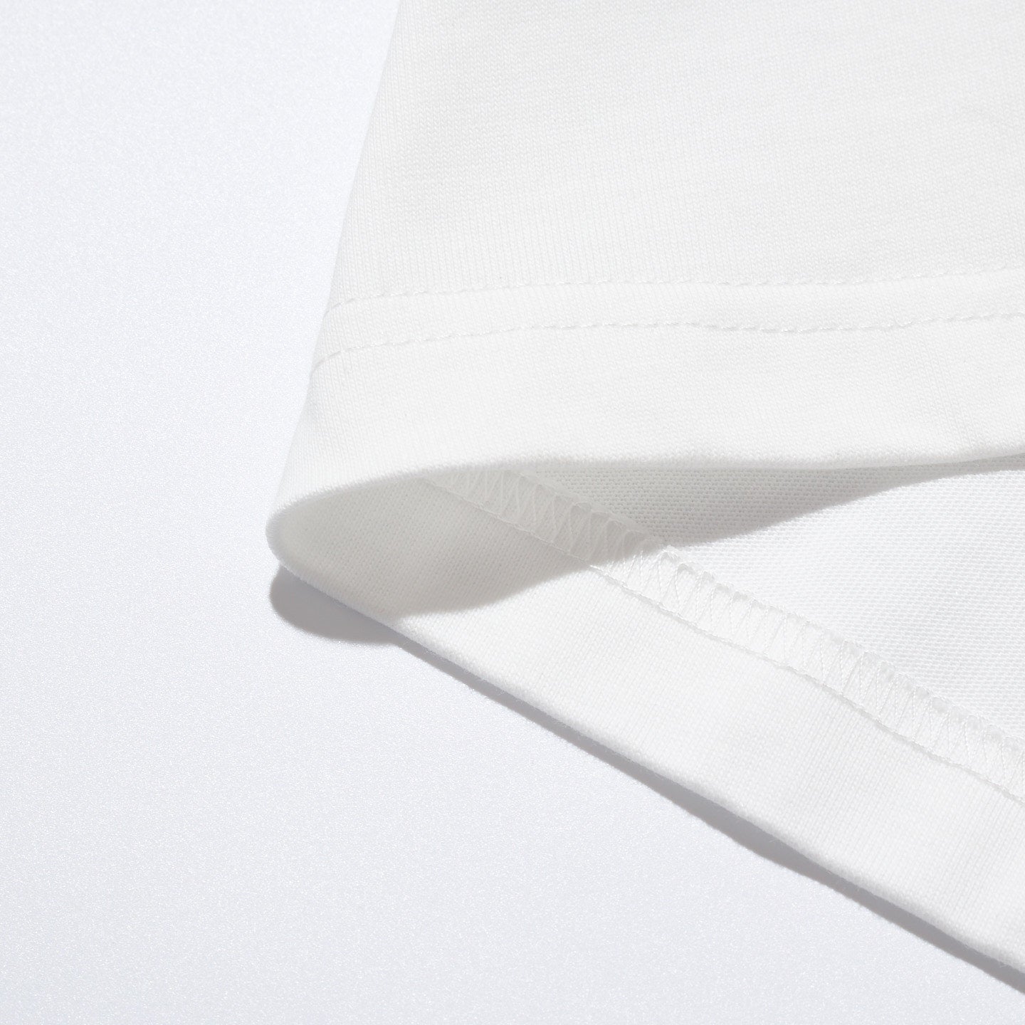 LÉVITER Floating Tee