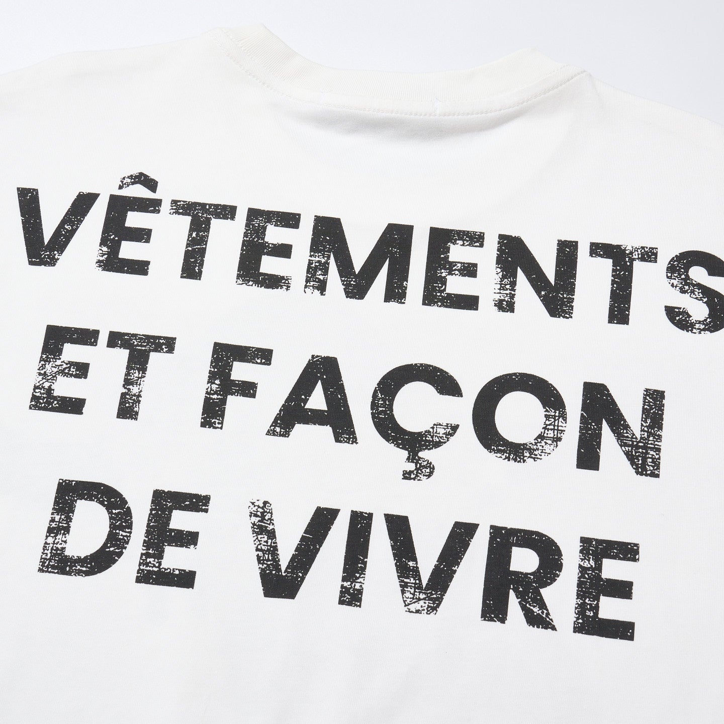 LÉVITER Floating Tee