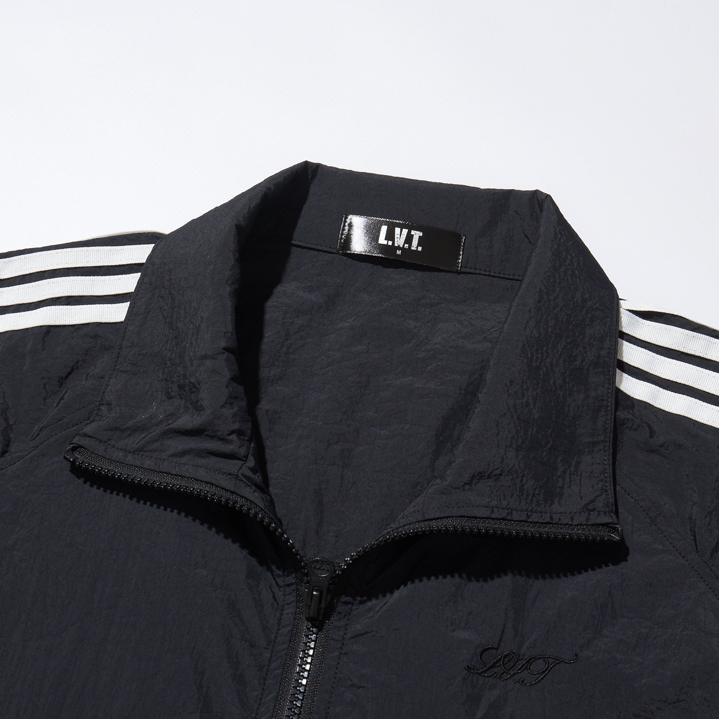 LÉVITER Nylon Track Set Top - Coming soon