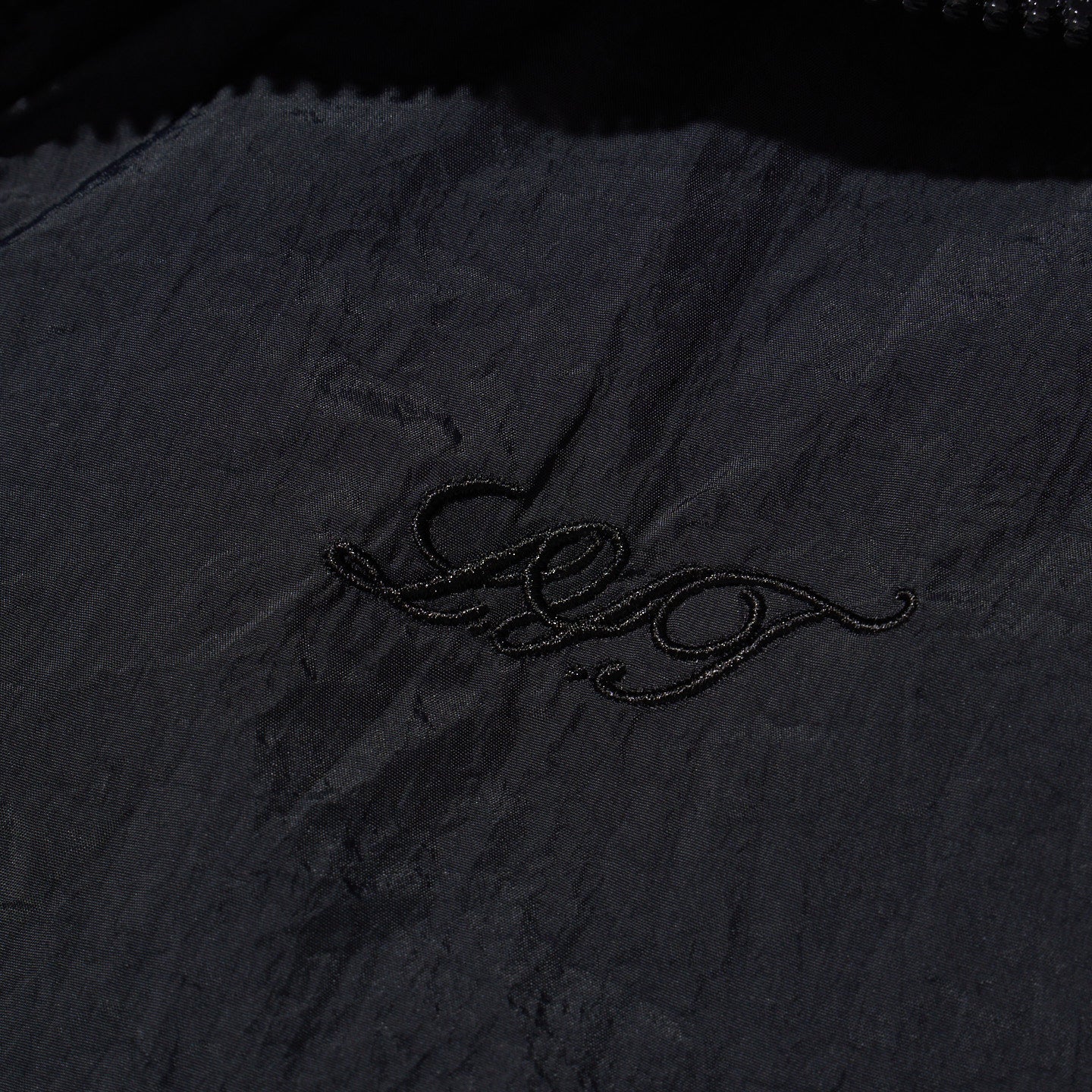 LÉVITER Nylon Track Set Top - Coming soon