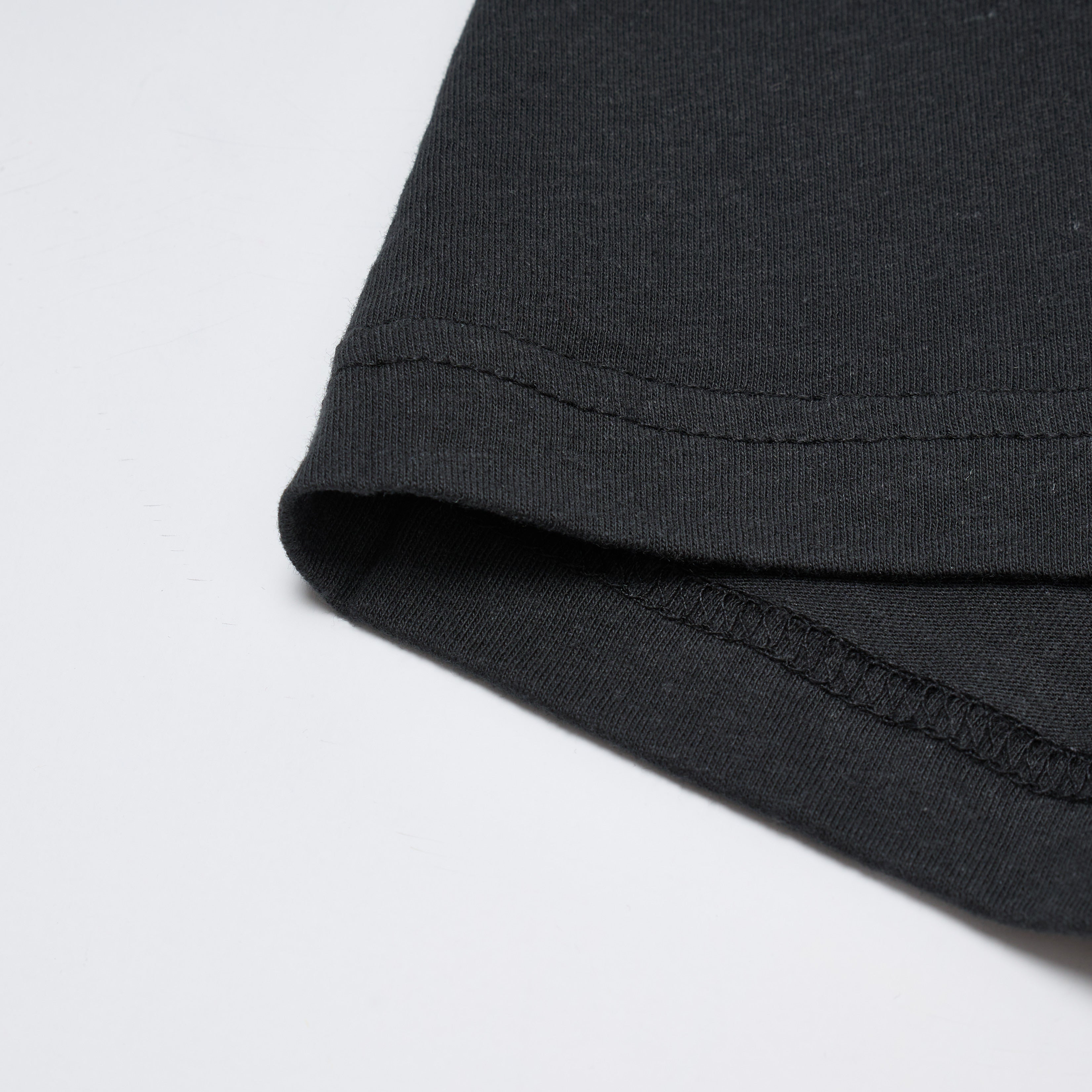 LÉVITER Vintage Collegiate Graphic Tee