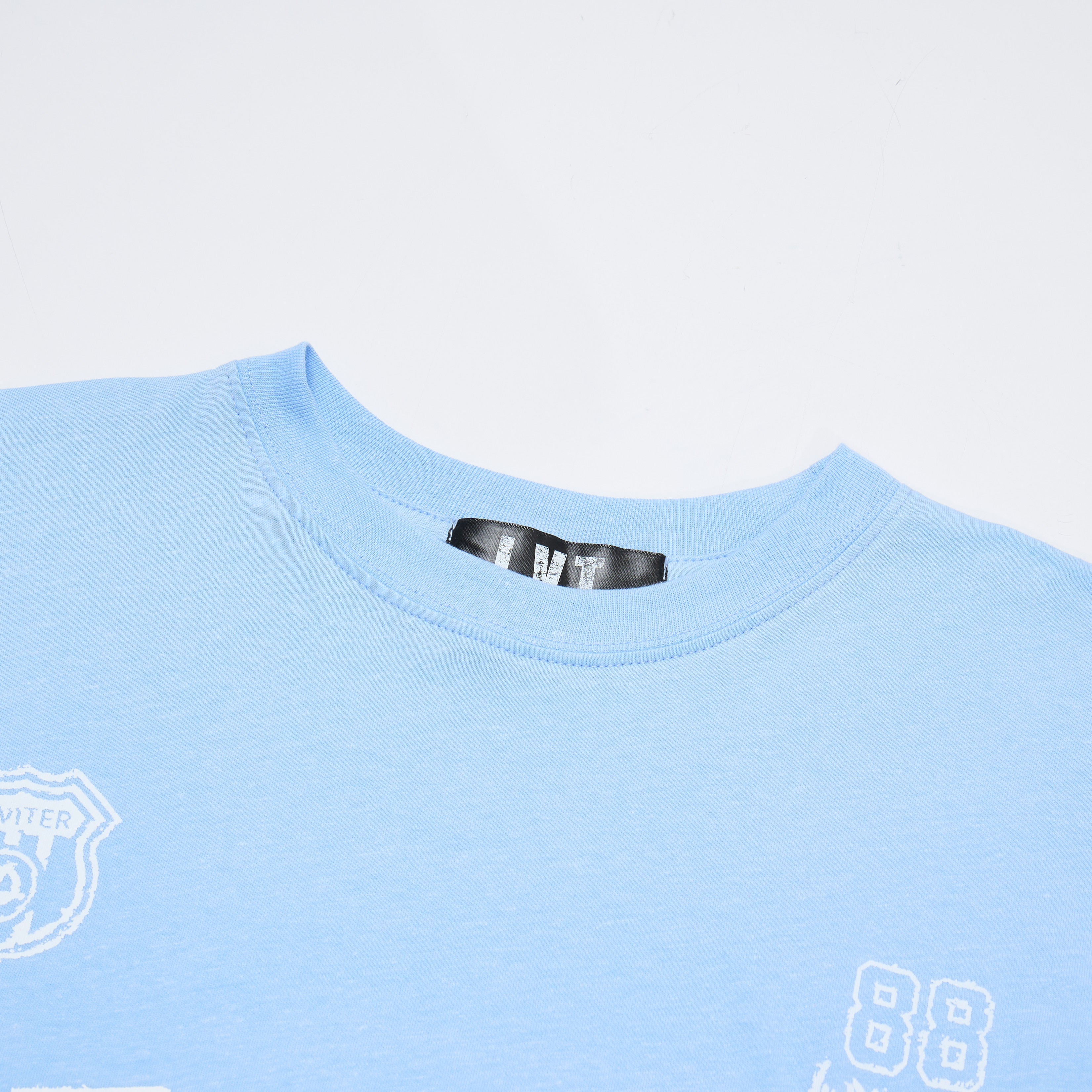 LÉVITER Vintage Collegiate Graphic Tee