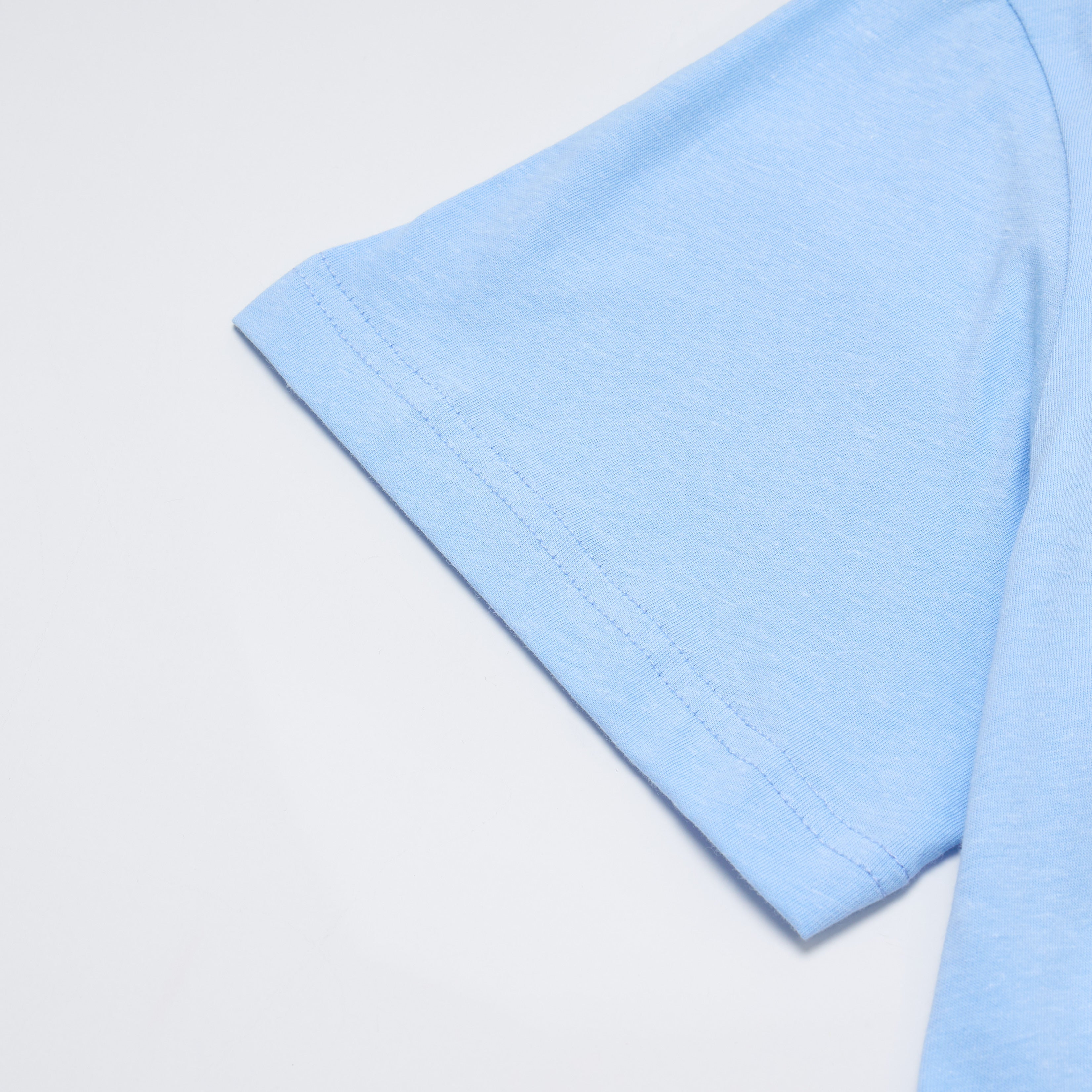 LÉVITER Vintage Collegiate Graphic Tee