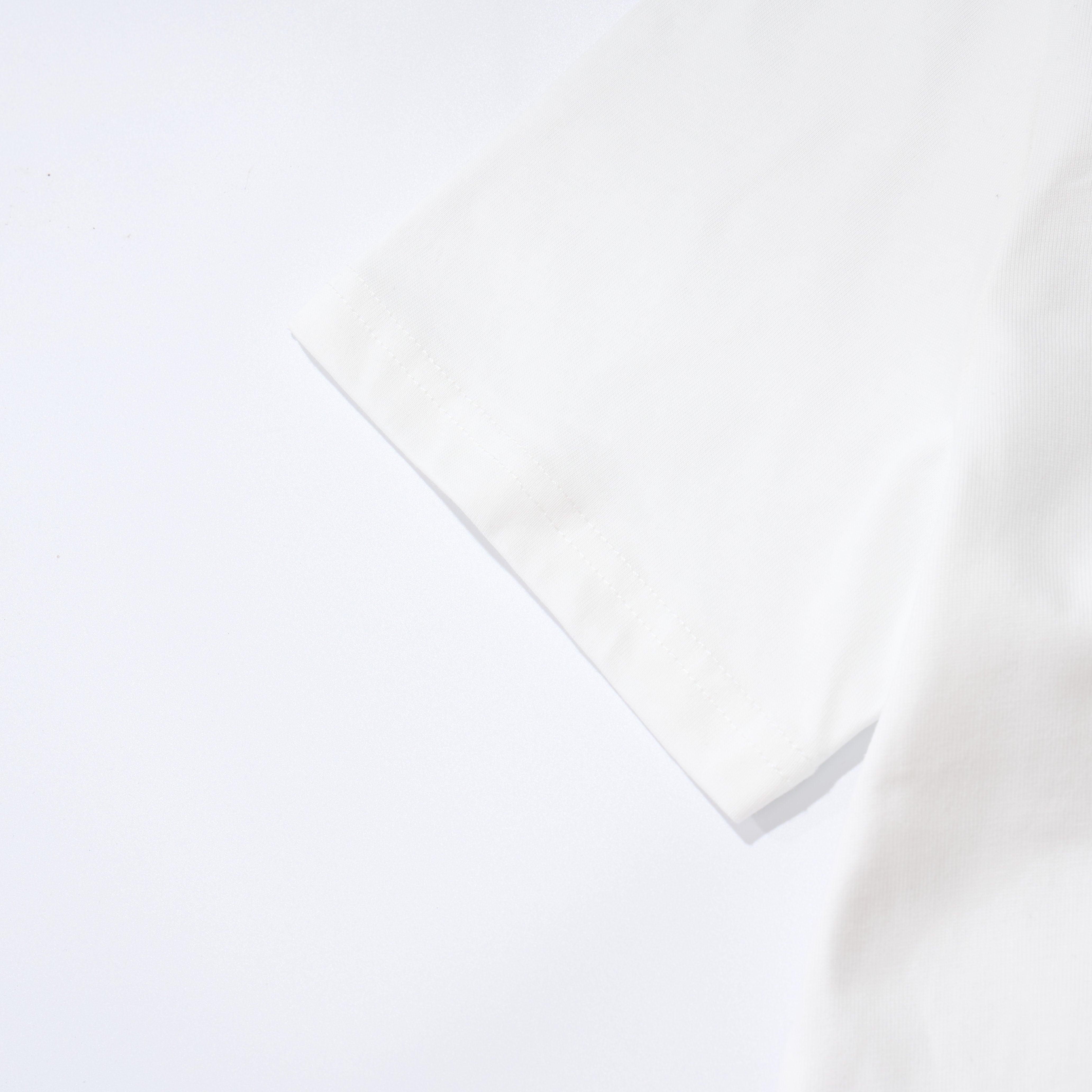 LÉVITER Établissement Tee