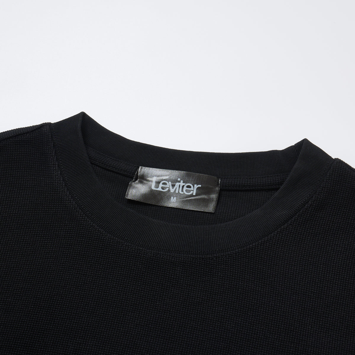 LÉVITER Vêtements Cropped Thermal — Washed Black
