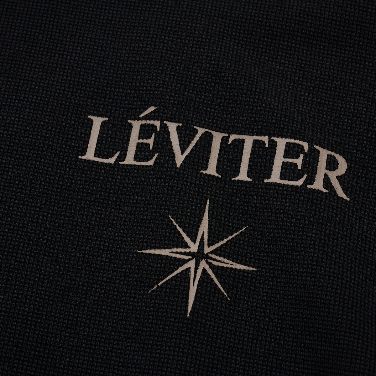 LÉVITER Vêtements Cropped Thermal — Washed Black