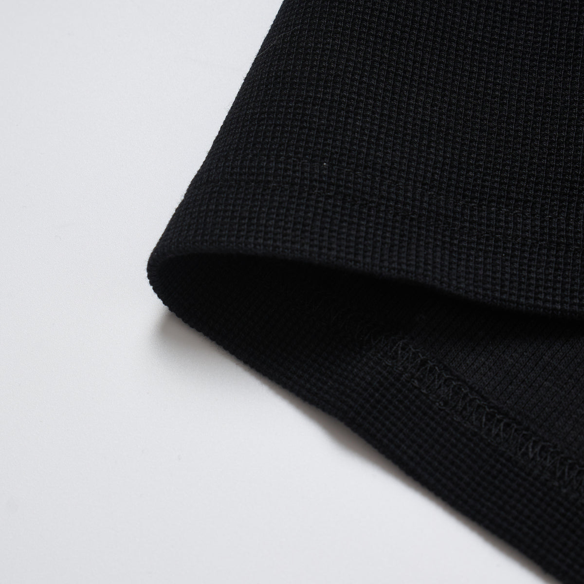 LÉVITER Vêtements Cropped Thermal — Washed Black